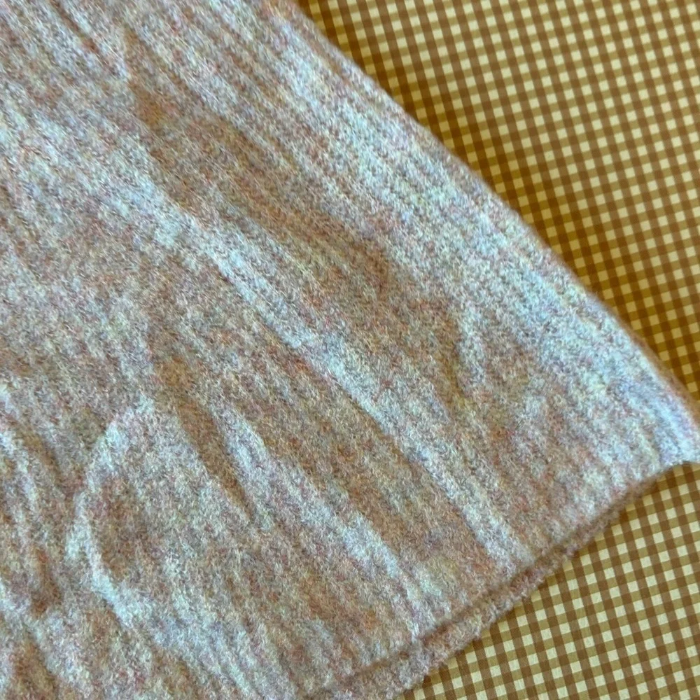 Oshkosh girl‎ sweater skirt. Size 7. NWT